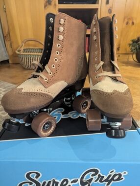 Sure-Grip Tipton Oxford Roller Skates Size 8